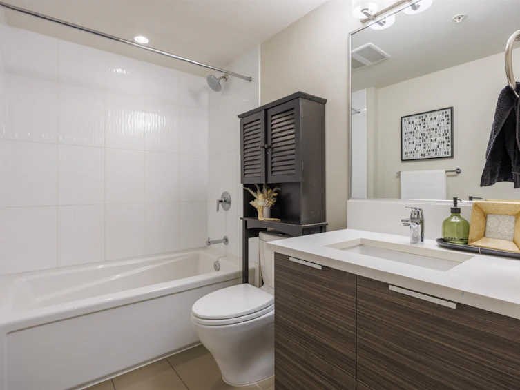 2202-13303 Central Avenue, Surrey, BC, V3T 0K6 - 16