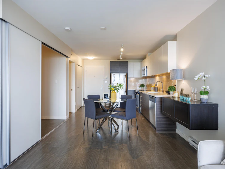 2202-13303 Central Avenue, Surrey, BC, V3T 0K6 - 8