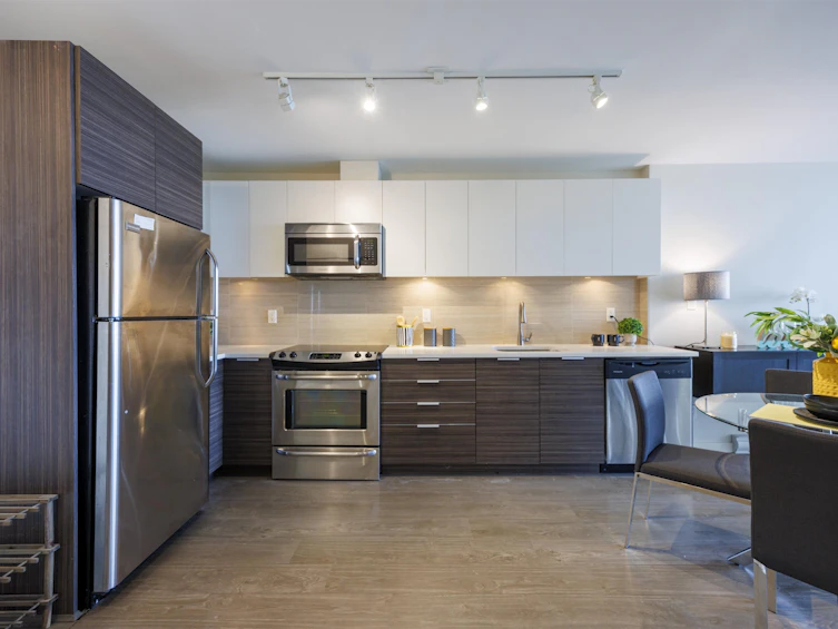 2202-13303 Central Avenue, Surrey, BC, V3T 0K6 - 4