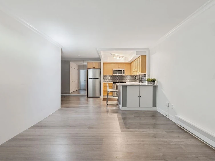 105-3875 W 4th Avenue, Vancouver, BC, V6R 4H8 - 6