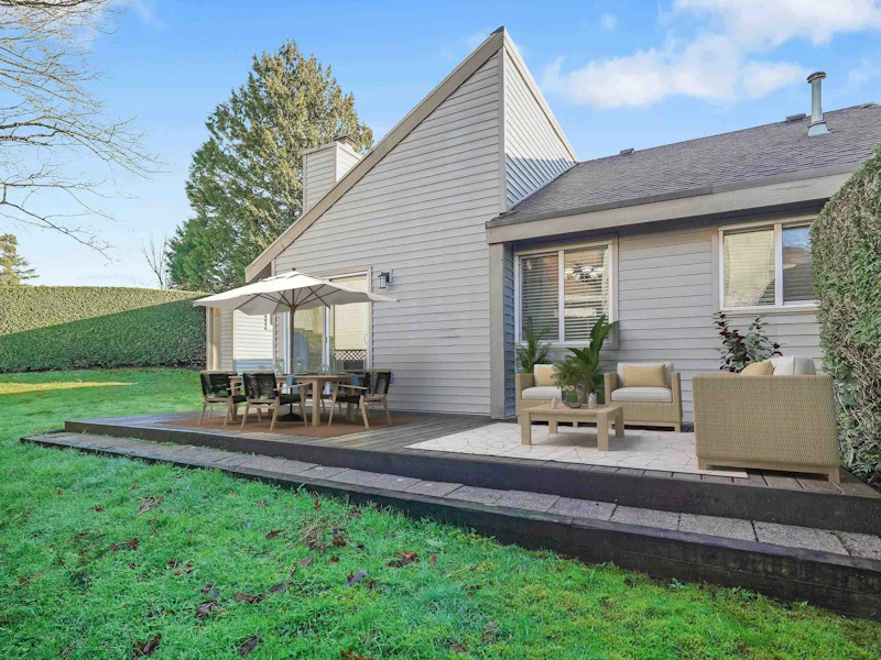 6012 W Greenside Drive, Surrey BC V3S 5M8