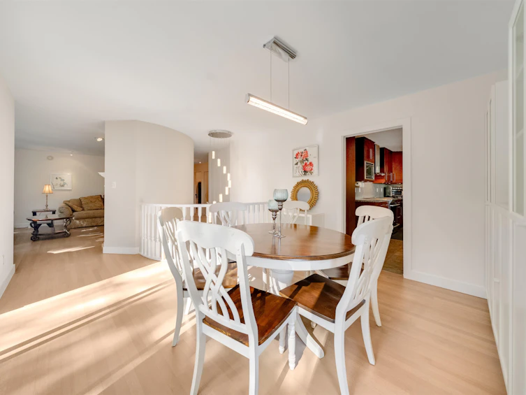 8515 Ansell Place, West Vancouver, BC, V7W 2W3 - 6