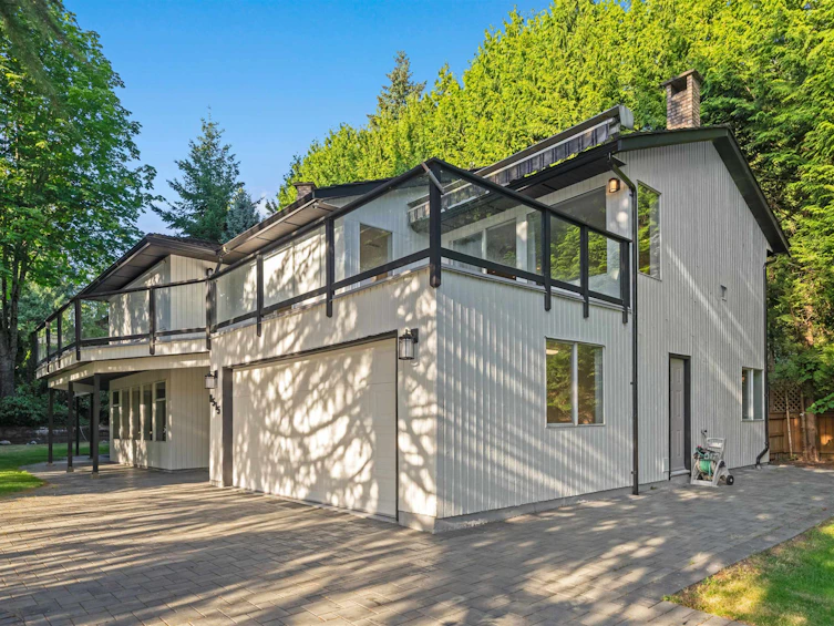 8515 Ansell Place, West Vancouver, BC, V7W 2W3 - 2