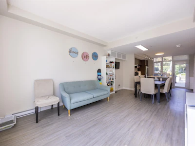 103-578 Emerson Street - 3