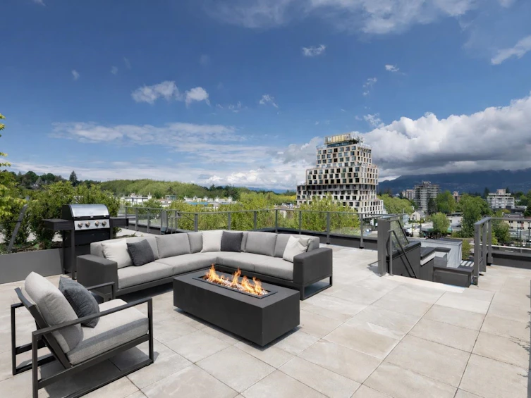 406-3668 W 10th Avenue, Vancouver, BC, V6R 2G3