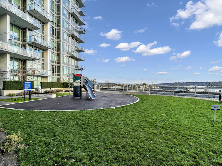 406-258 Nelson's Court, New Westminster, BC, V3L 0J9 - 27