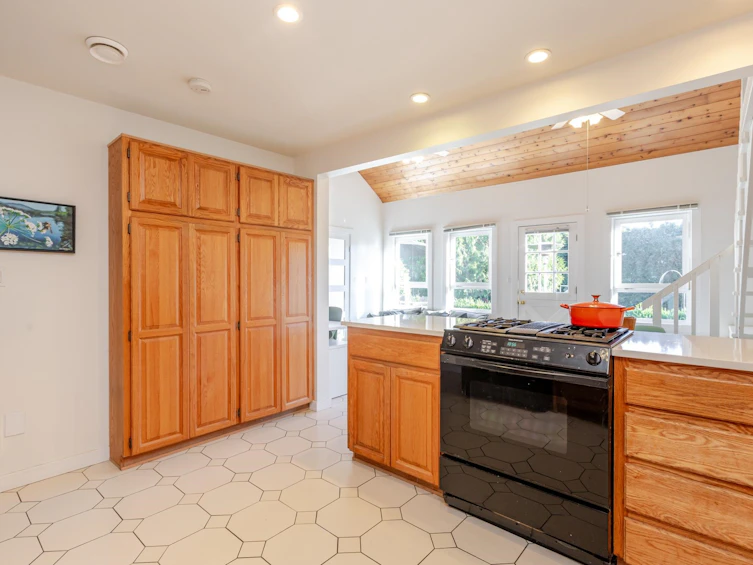 3454 Liverpool Street, Port Coquitlam, BC, V3B 3W1 - 13