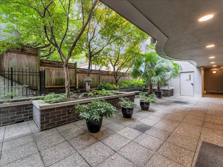 401-1330 Jervis Street, Vancouver, BC, V6E 2E3 - 28