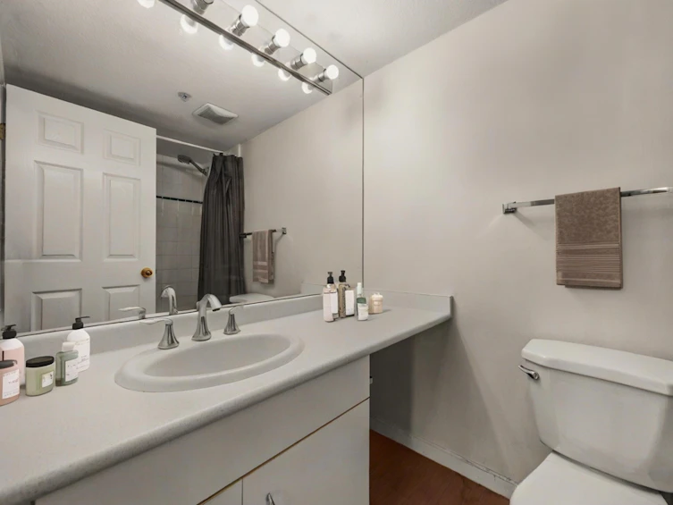 202-1333 W 7th Avenue, Vancouver, BC, V6H 1B8 - 11