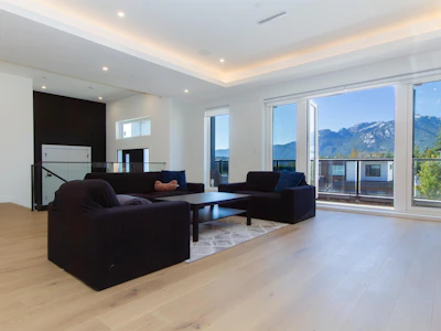 8-3385 Mamquam Road - 2