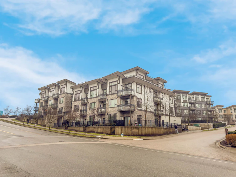 208-9983 E Barnston Drive, Surrey, BC, V4N 6T3 - 26