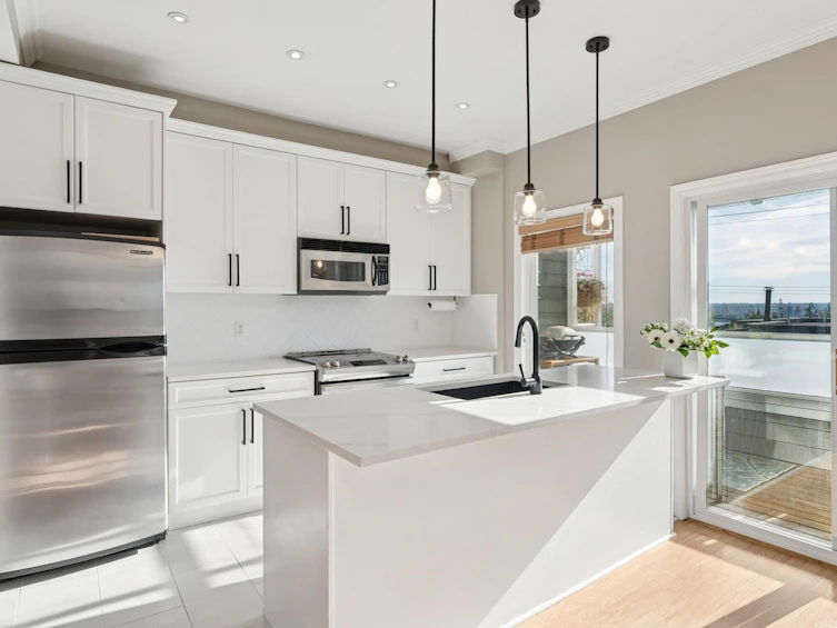 333 E Keith Road, North Vancouver, BC, V7L 1V6 - 15