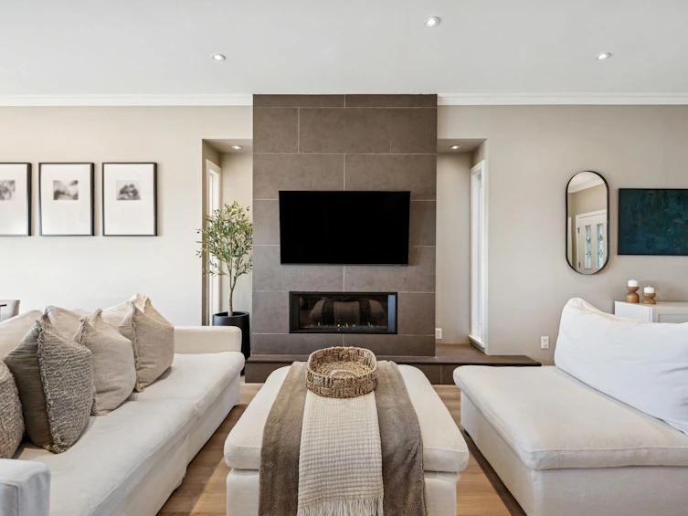 333 E Keith Road, North Vancouver, BC, V7L 1V6 - 6