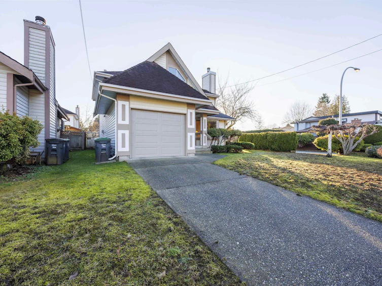 15114 98 Avenue, Surrey, BC, V3R 8T2 - 2