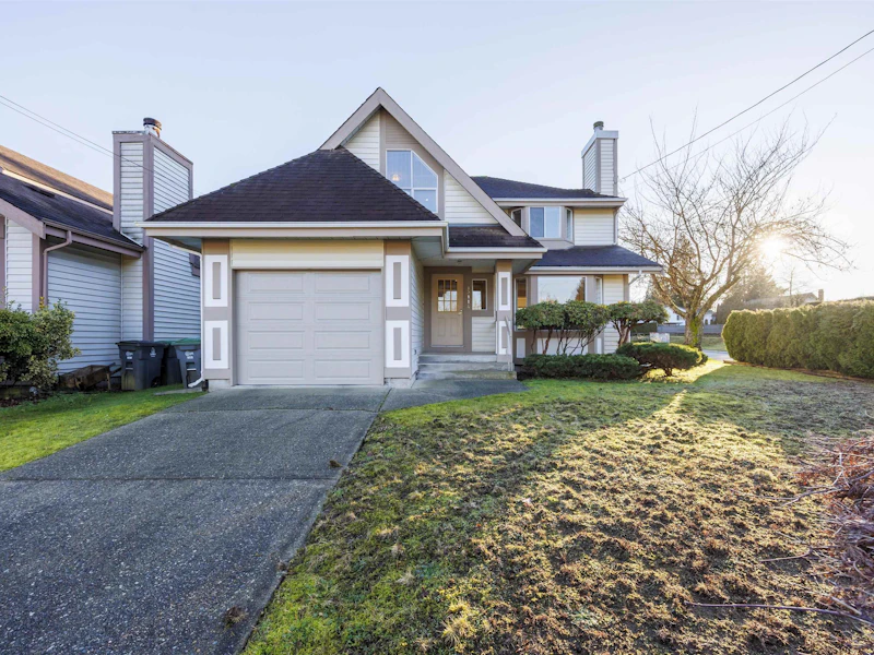 15114 98th Avenue, Surrey BC V3R 8T2