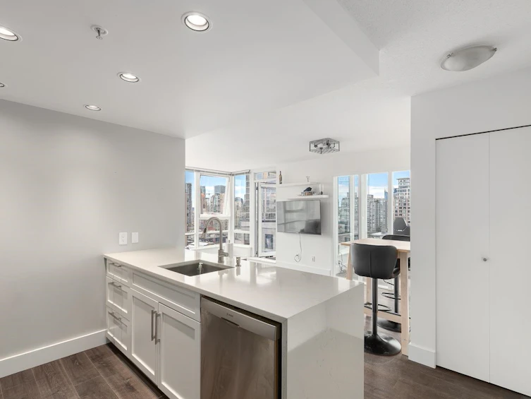 2710-928 Beatty Street, Vancouver, BC, V6Z 3G6 - 10