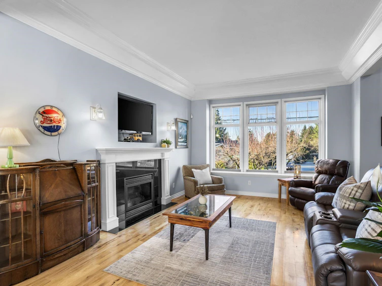 407 Delmont Street, Coquitlam, BC, V3K 4G3 - 4