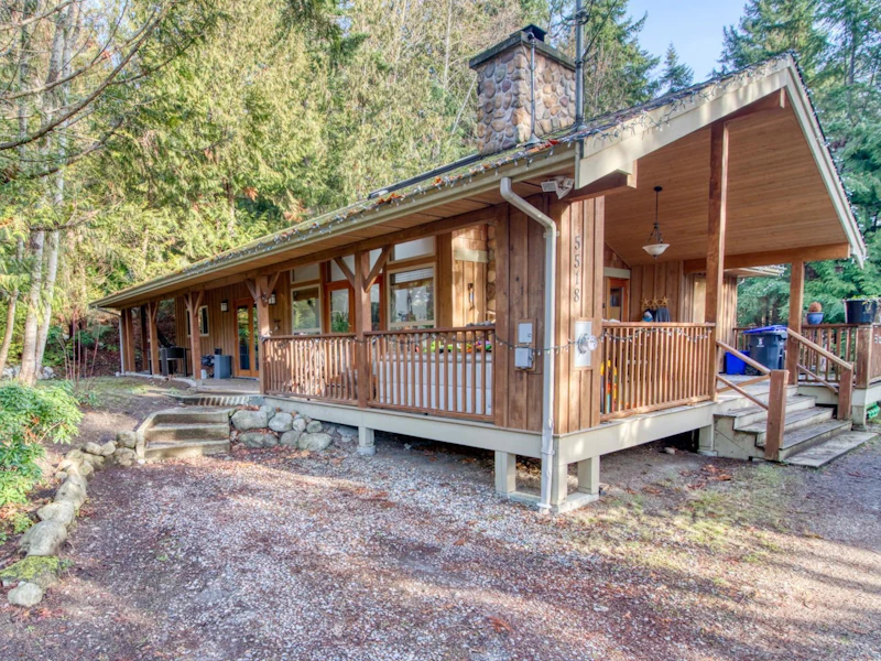 5518 Wakefield Road, Sechelt BC
