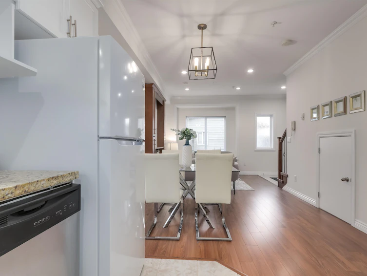 2151 Triumph Street, Vancouver, BC, V5L 1L1 - 13