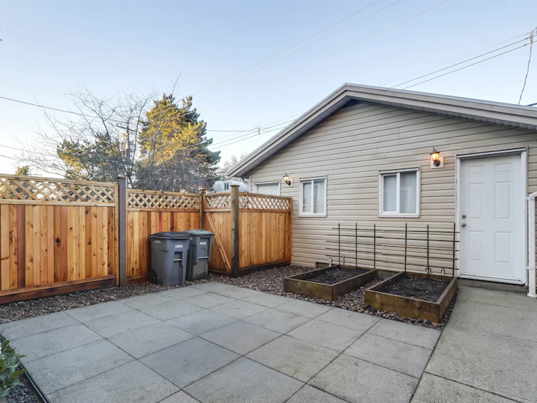 2151 Triumph Street, Vancouver, BC, V5L 1L1 - 26