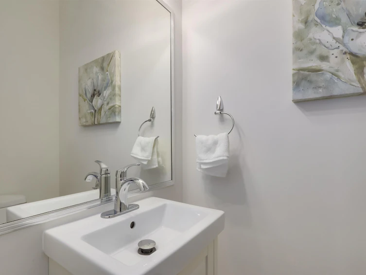 2151 Triumph Street, Vancouver, BC, V5L 1L1 - 19