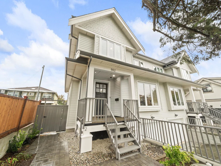 552 E 58th Avenue, Vancouver, BC, V5X 1W2 - 16