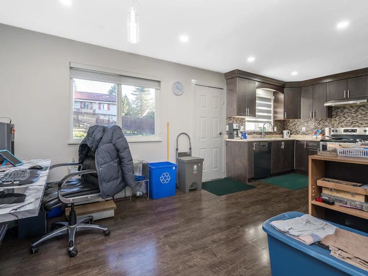 7902 Heron Street, Mission, BC, V2V 6A1 - 12
