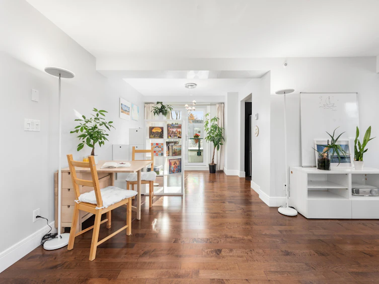 206-2988 Alder Street, Vancouver, BC, V6H 4C3 - 2