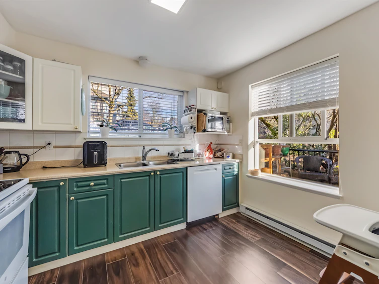 101-202 Mowat Street, New Westminster, BC, V3M 4B2 - 12
