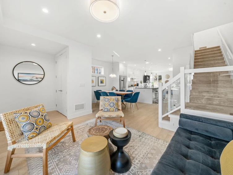 361 E 15th Street, North Vancouver, BC, V7L 2R6 - 3