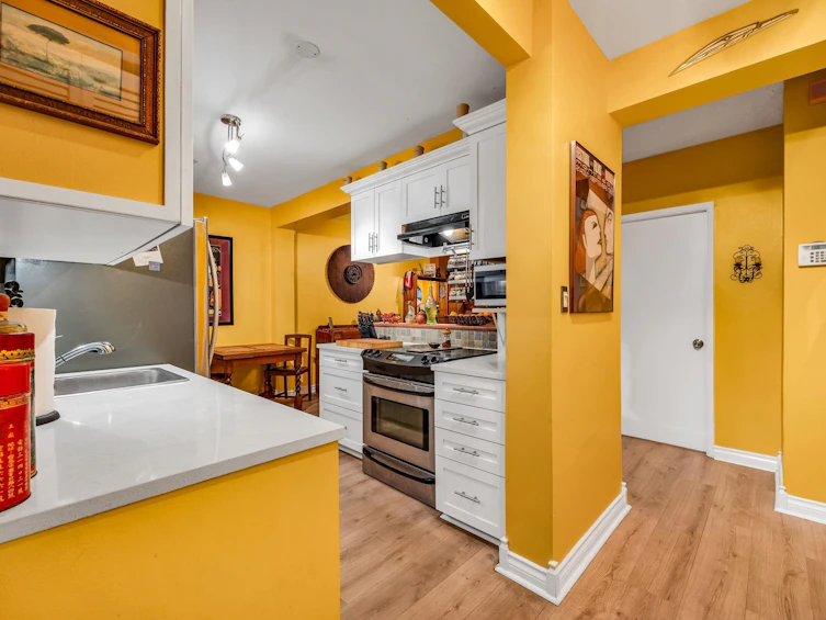 109-1655 Nelson Street, Vancouver, BC, V6G 1M4 - 5