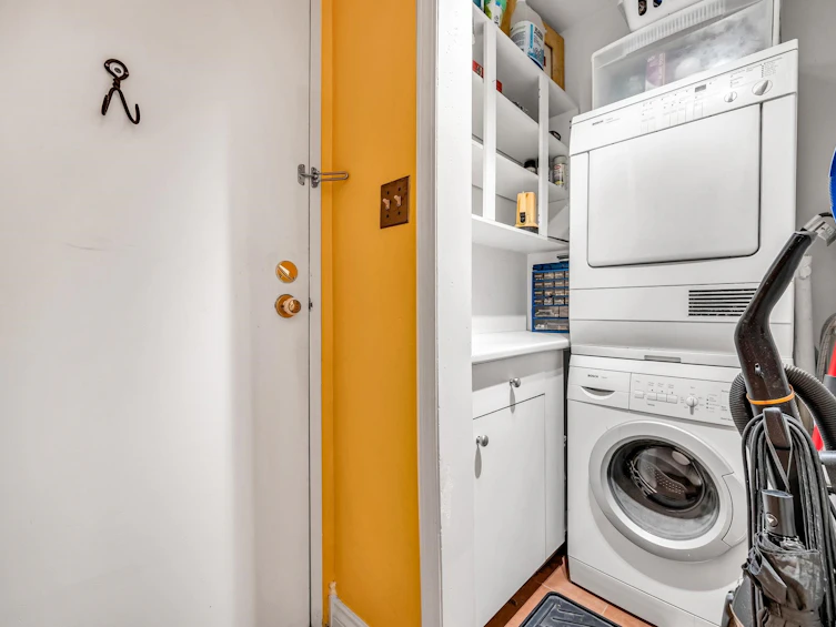 109-1655 Nelson Street, Vancouver, BC, V6G 1M4 - 18