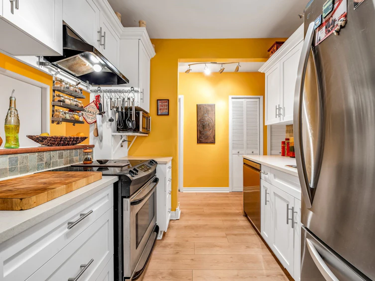 109-1655 Nelson Street, Vancouver, BC, V6G 1M4 - 6