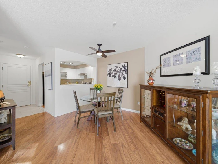323-1252 Town Centre Boulevard, Coquitlam, BC, V3B 7R7 - 7