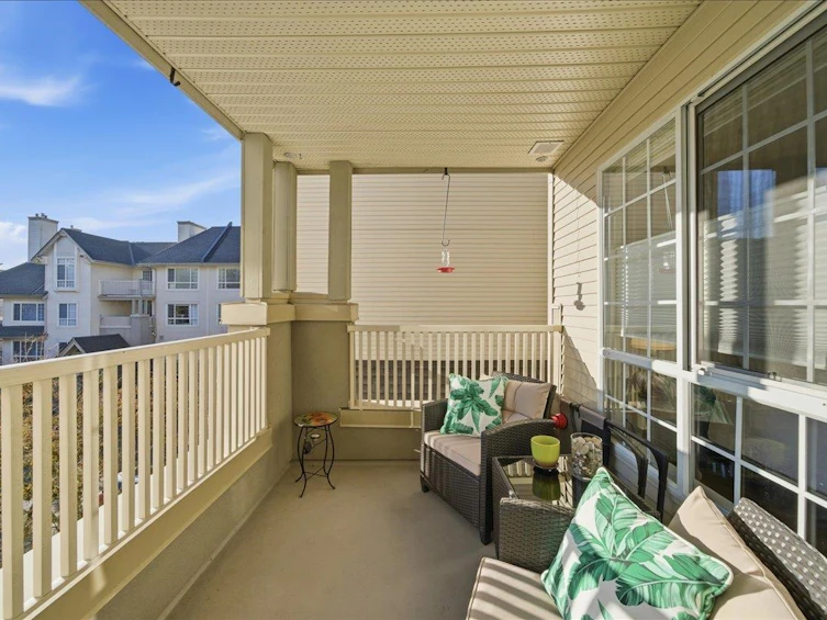 323-1252 Town Centre Boulevard, Coquitlam, BC, V3B 7R7 - 3