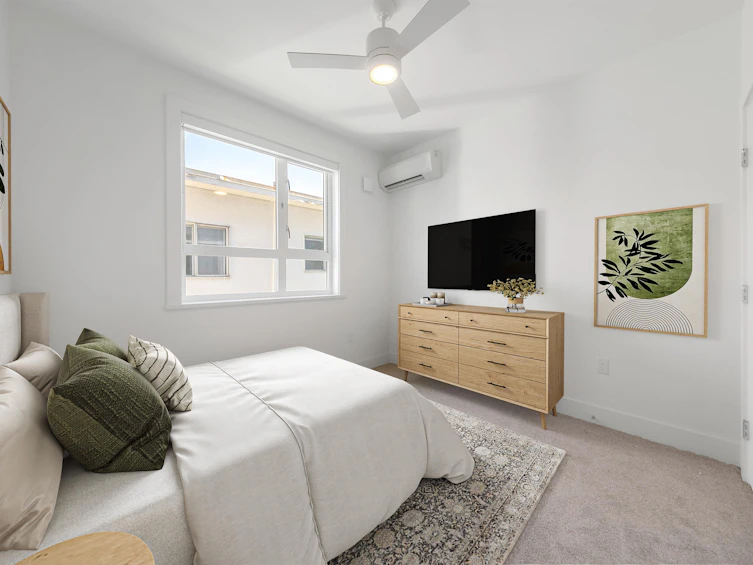 2431 W Broadway, Vancouver, BC, V6K 2E8 - 21
