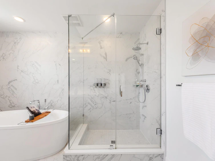 2431 W Broadway, Vancouver, BC, V6K 2E8 - 27
