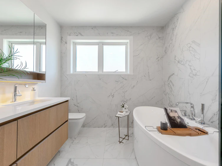 2431 W Broadway, Vancouver, BC, V6K 2E8 - 28