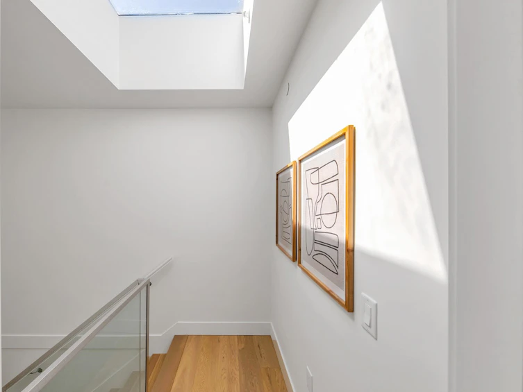 2431 W Broadway, Vancouver, BC, V6K 2E8 - 23