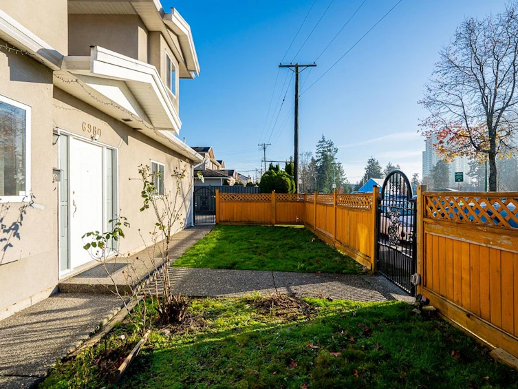 6980 Humphries Avenue, Burnaby, BC, V5E 4N4 - 31