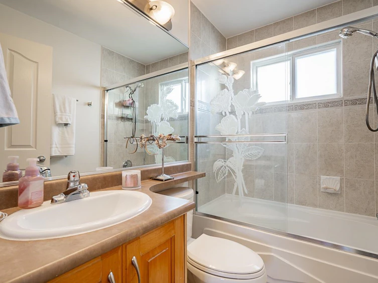 6980 Humphries Avenue, Burnaby, BC, V5E 4N4 - 14