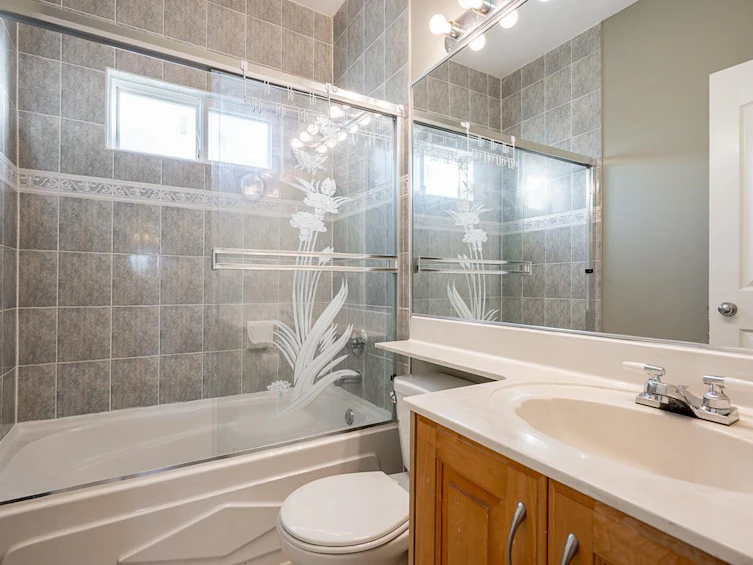 6980 Humphries Avenue, Burnaby, BC, V5E 4N4 - 27