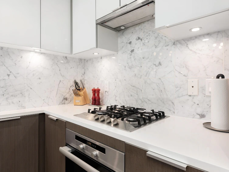 303-110 Switchmen Street, Vancouver, BC, V6A 0C6 - 5