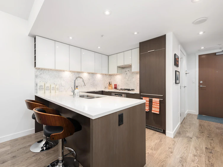 303-110 Switchmen Street, Vancouver, BC, V6A 0C6 - 3