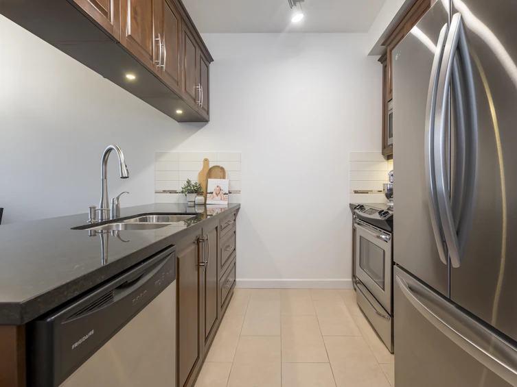 592-8288 207a Street, Langley, BC, V2Y 0L2 - 8