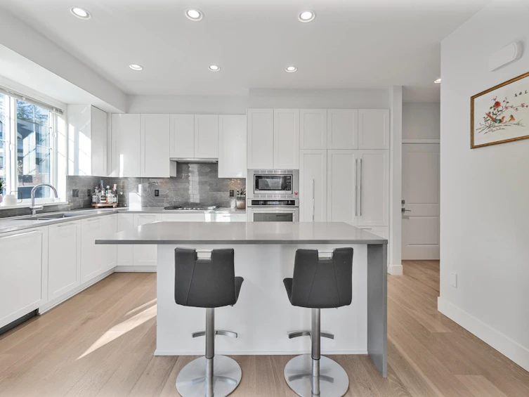 9-3306 Princeton Avenue, Coquitlam, BC, V3E 0M9 - 8