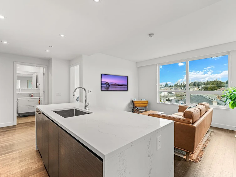 408-5693 Elizabeth Street, Vancouver, BC, V5Y 3K1 - 2