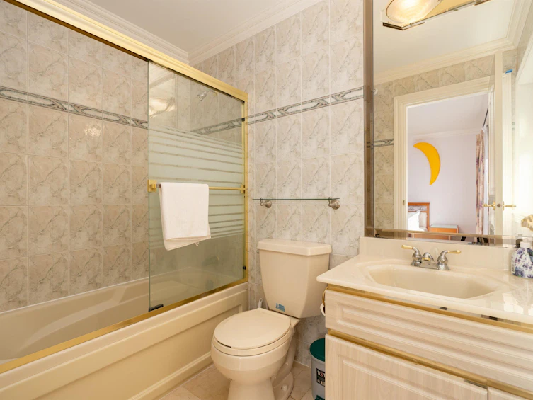 6669 Heather Street, Vancouver, BC, V6P 3P3 - 24