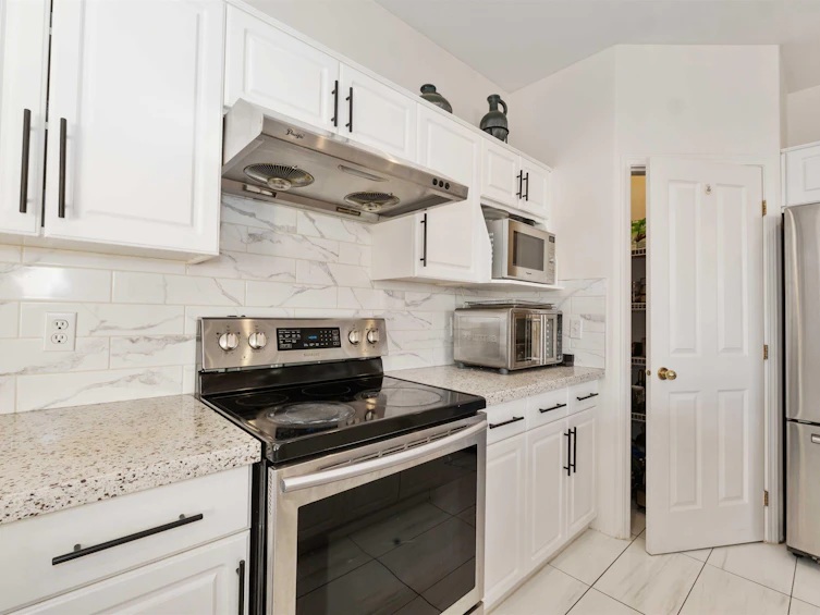 8330 168 Street, Surrey, BC, V4N 4T7 - 15