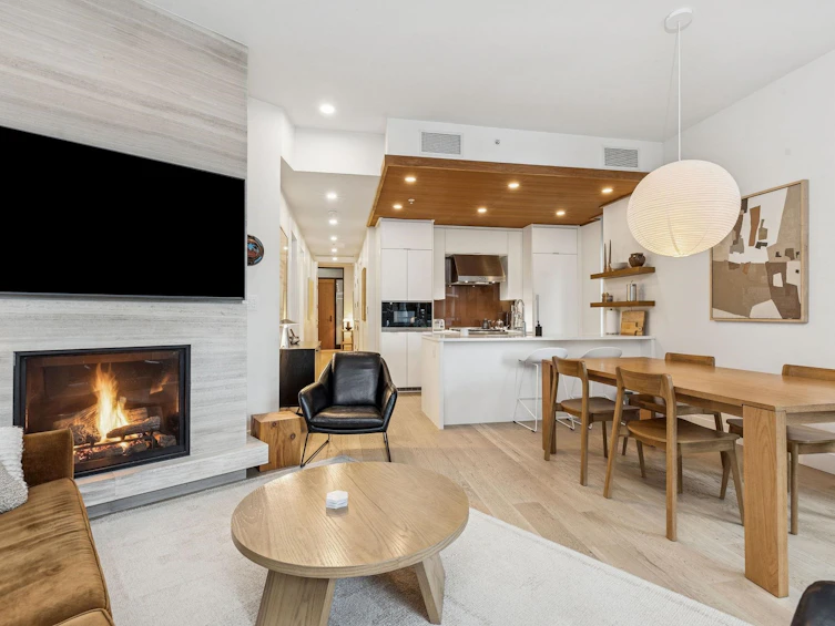401-6699 Nelson Avenue, West Vancouver, BC, V7W 2B2 - 3